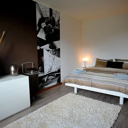 Ξενοδοχείο με διαμερίσματα Black Bridge 4*