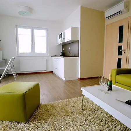 Ξενοδοχείο με διαμερίσματα Black Bridge Πράγα